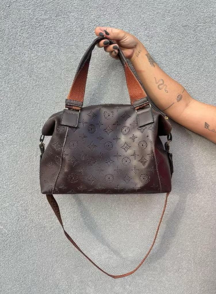 Bolsa LV de Couro Grande 2 em 1